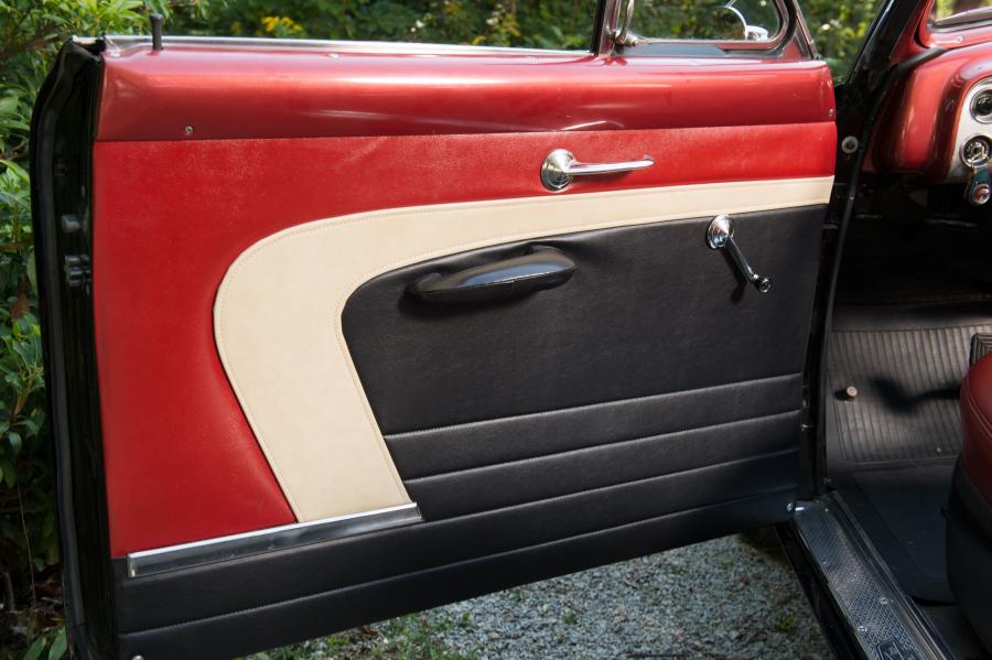  Ford Custom DeLuxe Convertible 1951 года  (фото 8 из 71)